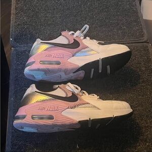 Nike Air Max Sneakers in White and Pink